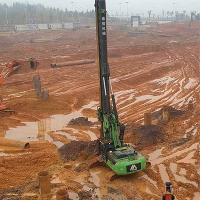 Peralatan Konstruksi Mesin Penggerak Tumpukan Hidrolik 230 KN Kekuatan Tarik Winch Utama