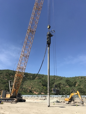 100kw Electric Bottom Feed Vibroflot Konstruksi Penggantian Getaran Lepas Pantai 300kN
